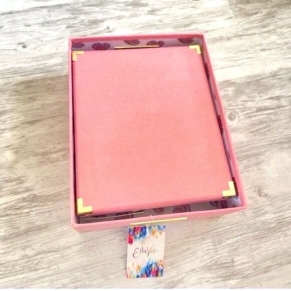 NWT Set of 2 pink storage Boxes - Picture 9 of 10